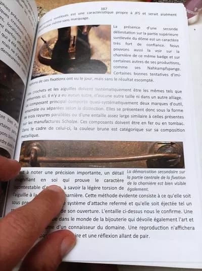 Livre sur la détection des reproductions des insignes de combat du IIIeme Reich, photo 3